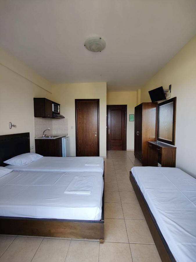 Paralía Ino Luxury Rooms חדר תמונה